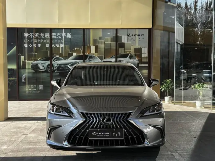 Lexus ES 2024 Model 200 Premium