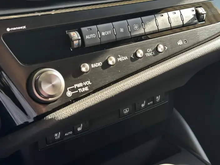Lexus ES 2024 Model 200 Premium – фото 7