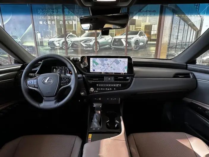 Lexus ES 2024 Model 200 Premium – фото 8