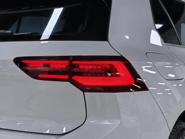 Volkswagen Golf 2023 Model 280TSI DSG R-Line – фото 10