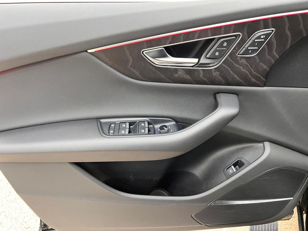 Audi Q8 2022 55 TFSI Luxury Sport – фото 31