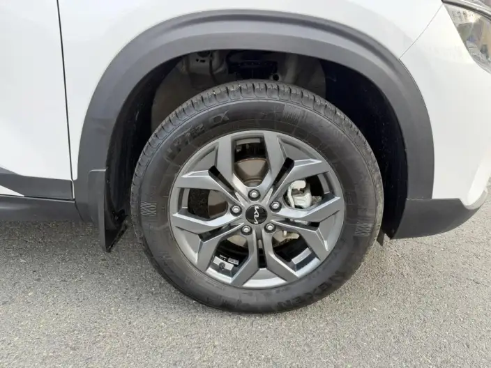 Kia Seltos 2023 Model 1.5L IVT Deluxe Edition – фото 10