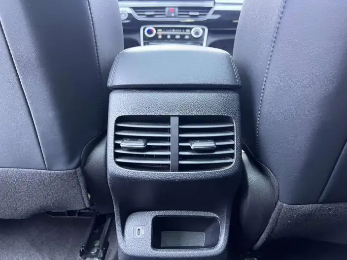 Kia Seltos 2023 Model 1.5L IVT Deluxe Edition – фото 8