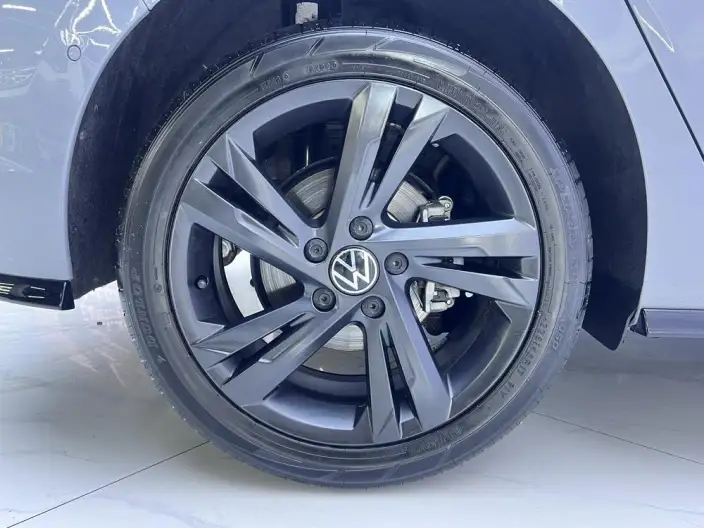 Volkswagen Golf 2023 Model Facelift 280TSI DSG R-Line Lite – фото 7