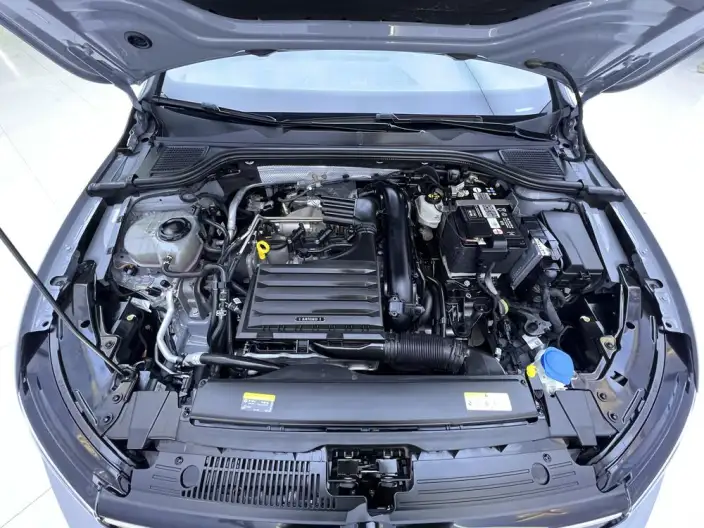 Volkswagen Golf 2023 Model Facelift 280TSI DSG R-Line Lite – фото 8
