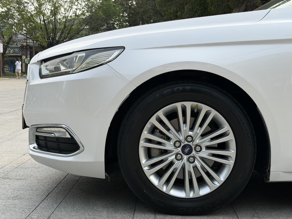 Ford Taurus 2017 EcoBoost 245 Fashion – фото 11