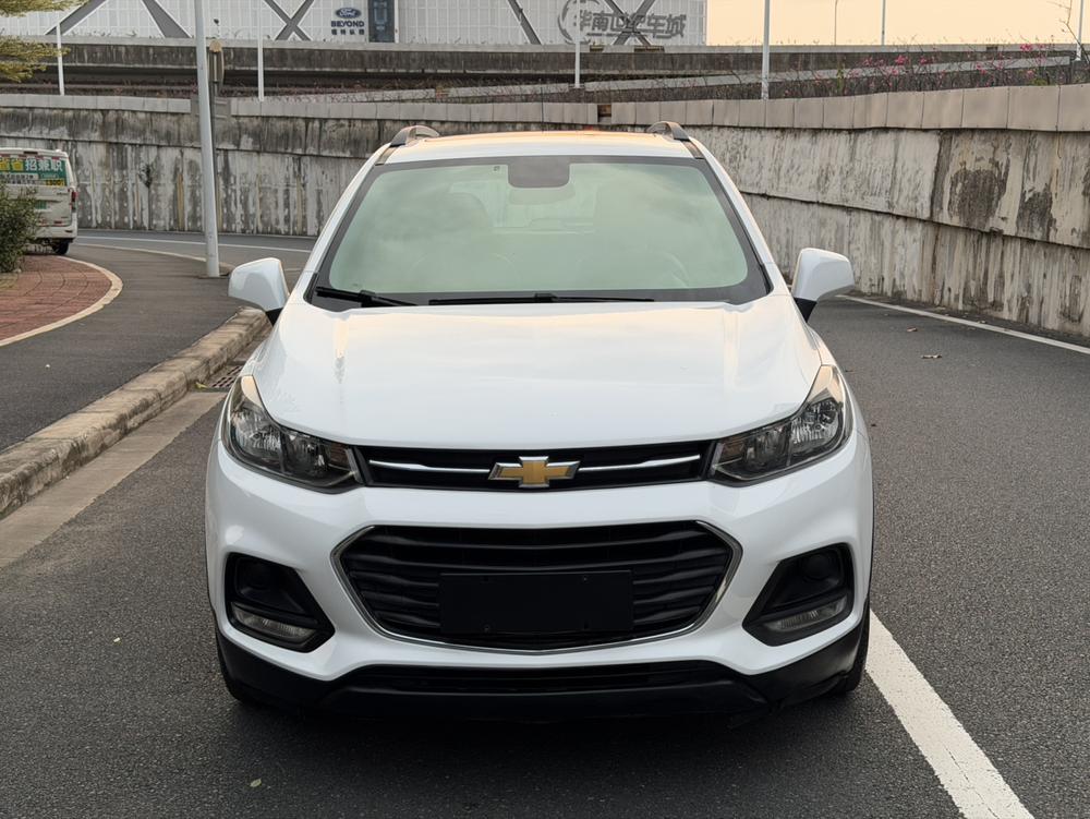 Chevrolet Trax 2017 1.4T Automatic FWD Comfort – фото 2