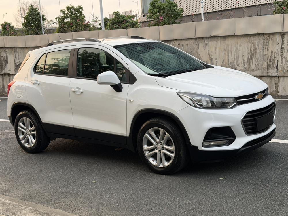 Chevrolet Trax 2017 1.4T Automatic FWD Comfort – фото 3