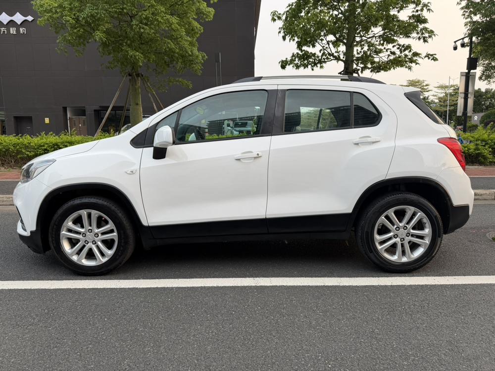 Chevrolet Trax 2017 1.4T Automatic FWD Comfort – фото 4