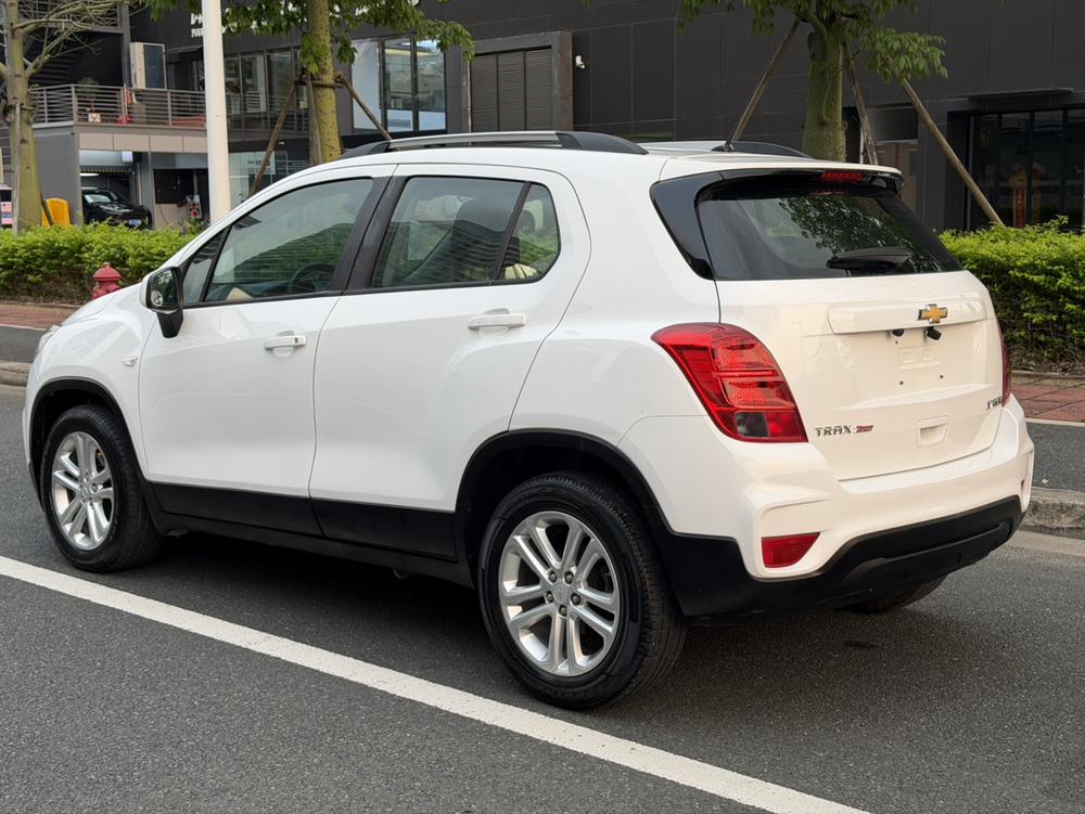 Chevrolet Trax 2017 1.4T Automatic FWD Comfort – фото 5