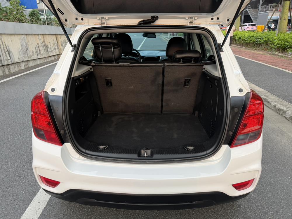 Chevrolet Trax 2017 1.4T Automatic FWD Comfort – фото 18