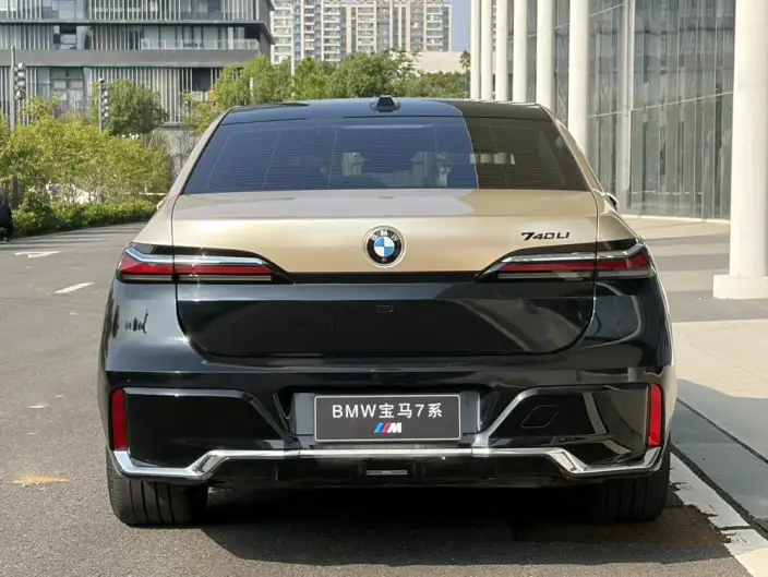 BMW 7 Series 2023 Model 735Li M Sports Set – фото 6