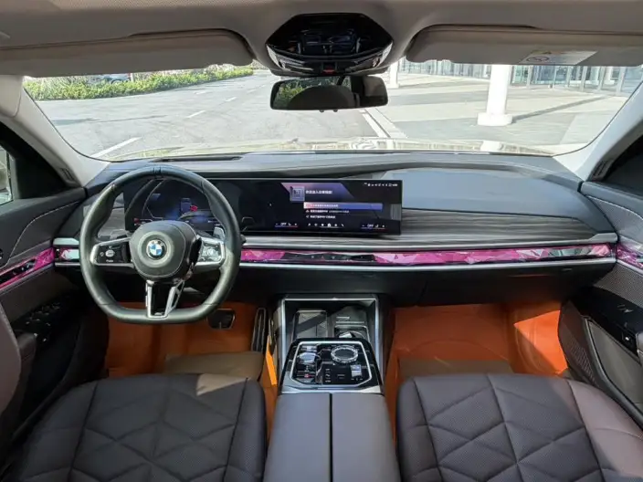 BMW 7 Series 2023 Model 735Li M Sports Set – фото 9