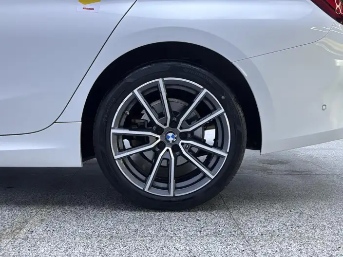 BMW 3 Series 2023 Model 325Li M Sports Set – фото 9