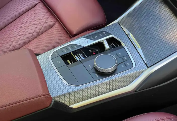BMW 3 Series 2025 Model 330i M Sports Night Set – фото 7