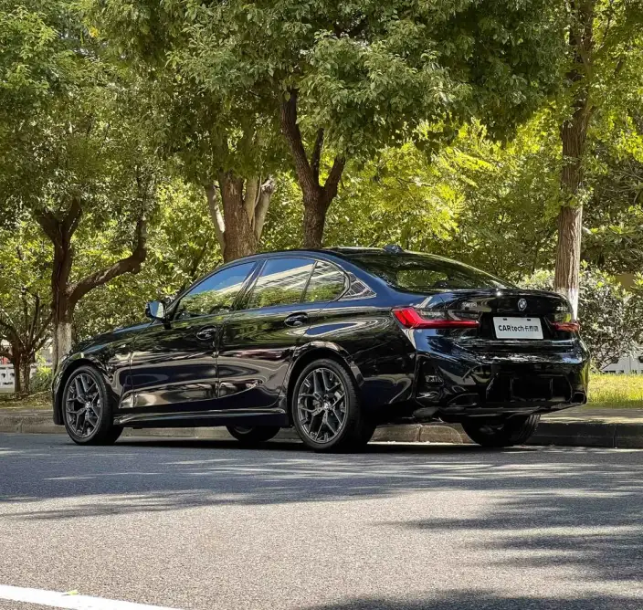 BMW 3 Series 2025 Model 330i M Sports Night Set – фото 8
