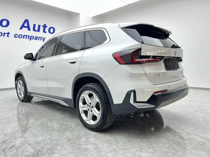 BMW X1 2023 Model sDrive20Li X Design Set