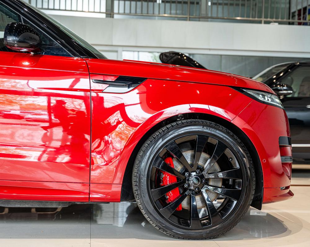 Land Rover Range Rover Sport PHEV 2023 P510e Plug-In Electric Hybrid Premiere Edition – фото 7