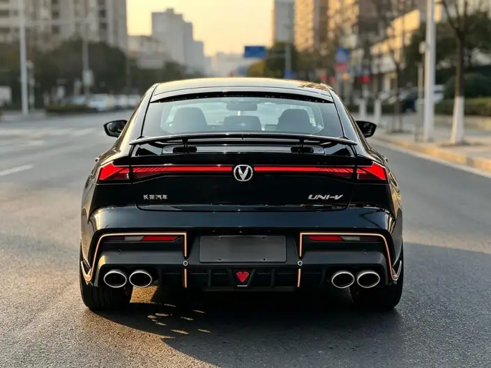 Changan UNI-V 2022 Model 1.5T Sports Edition – фото 5