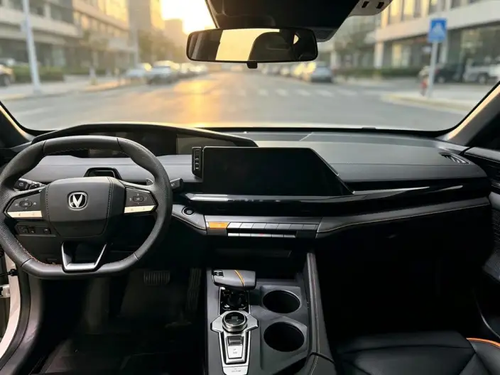 Changan UNI-V 2022 Model 1.5T Sports Edition – фото 7