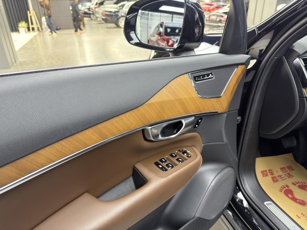 Volvo XC90 2024 B6 B6 Luxury 7-Seater – фото 8