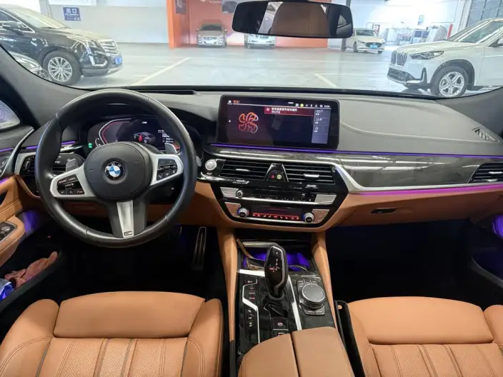 BMW 6 Series GT 2022 Model 630i M Sports Set – фото 9
