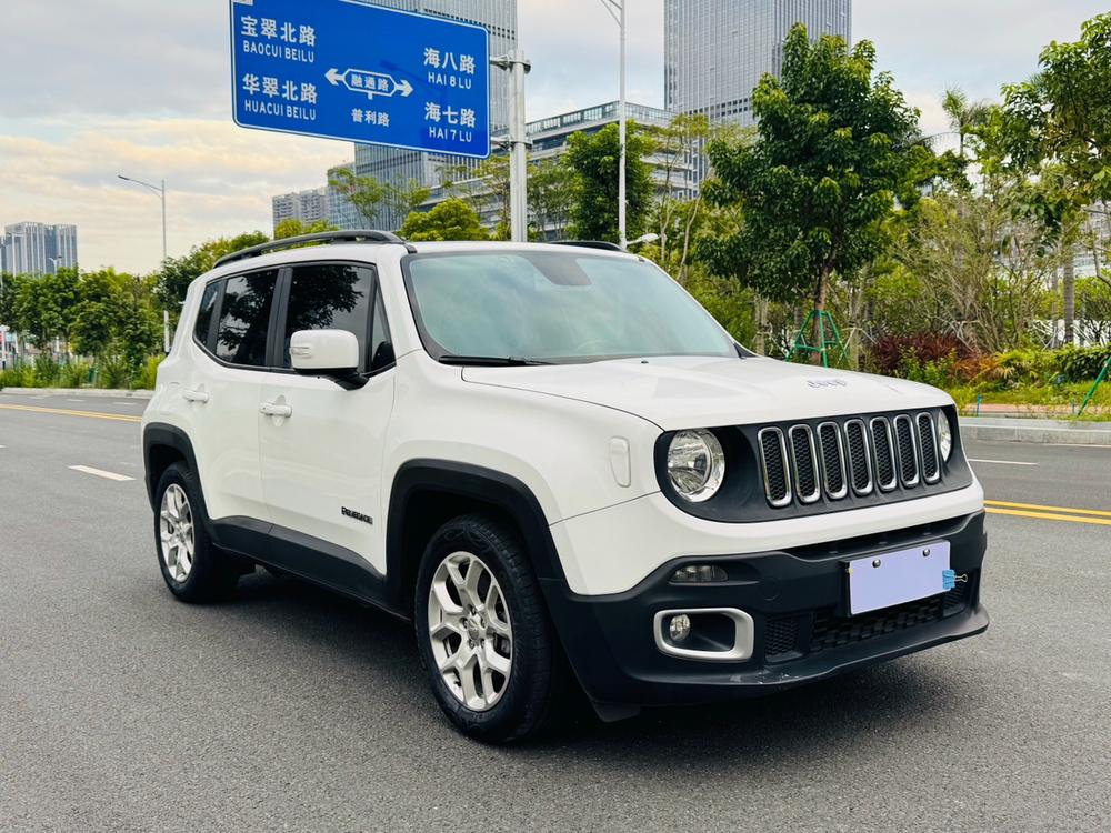 Jeep Renegade 2017 180T Automatic Energy – фото 3