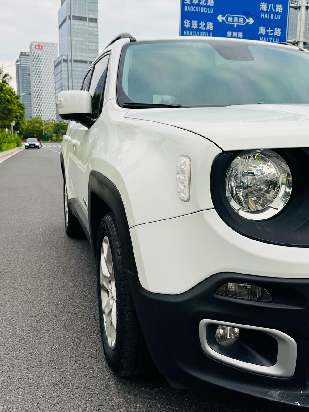 Jeep Renegade 2017 180T Automatic Energy – фото 7