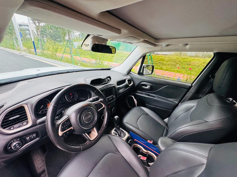 Jeep Renegade 2017 180T Automatic Energy – фото 16