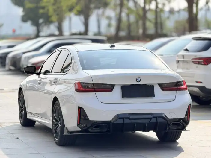 BMW 3 Series 2023 Model 330i M Sports Night Set – фото 4