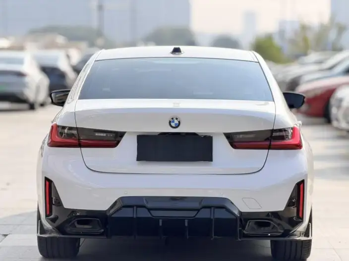 BMW 3 Series 2023 Model 330i M Sports Night Set – фото 5