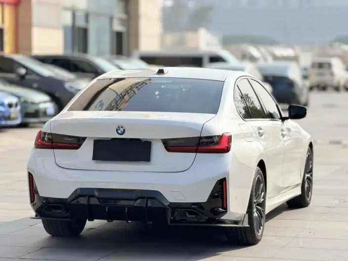 BMW 3 Series 2023 Model 330i M Sports Night Set – фото 6