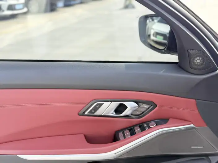 BMW 3 Series 2023 Model 330i M Sports Night Set – фото 7