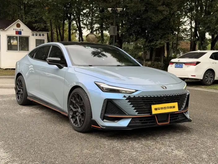Changan UNI-V 2022 Model 1.5T Sports Edition – фото 3