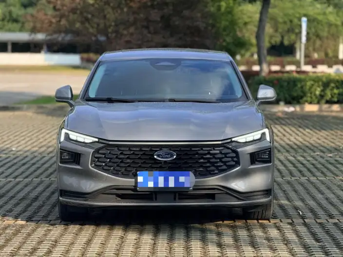 Ford Mondeo 2025 Model EcoBoost 245 Luxury Model – фото 2