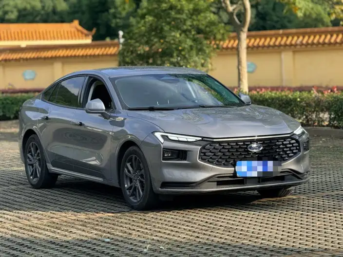 Ford Mondeo 2025 Model EcoBoost 245 Luxury Model – фото 3