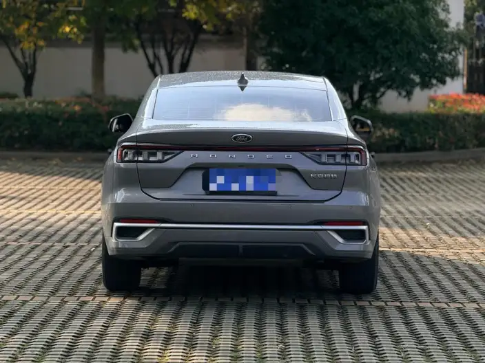 Ford Mondeo 2025 Model EcoBoost 245 Luxury Model – фото 5