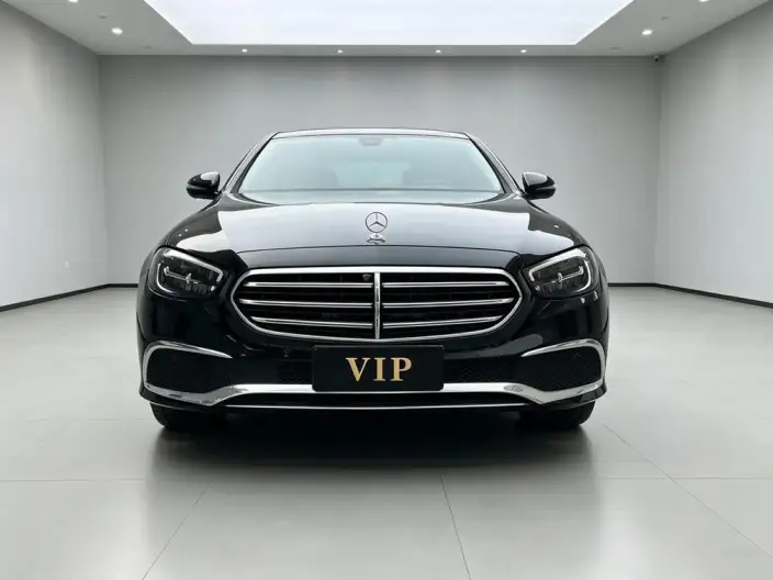 Mercedes-Benz E-Class 2022 Model E 300 L Fashion Model sedan – фото 2