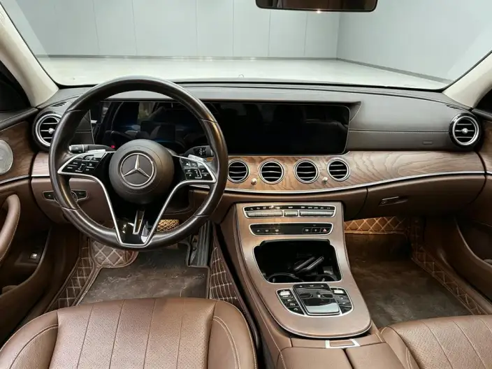 Mercedes-Benz E-Class 2022 Model E 300 L Fashion Model sedan – фото 9