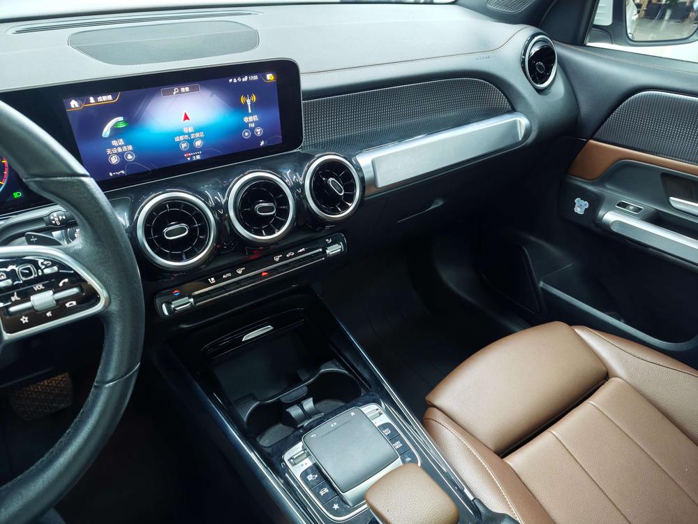 Mercedes-Benz GLB Модель 2020 года GLB 200 Dynamic – фото 9