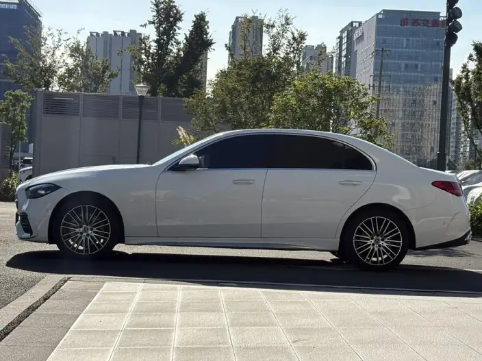 Mercedes-Benz C-Class 2026 Model C 260 L Sports sedan – фото 4