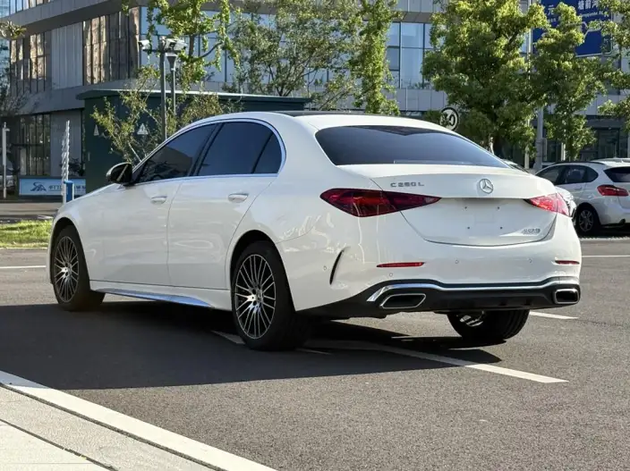 Mercedes-Benz C-Class 2026 Model C 260 L Sports sedan – фото 5