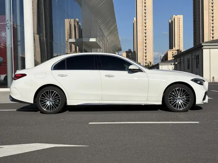 Mercedes-Benz C-Class 2026 Model C 260 L Sports sedan – фото 8