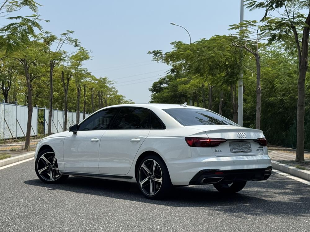 Audi A4L 2023 40 TFSI Luxury Dynamic Starry Night Edition – фото 4