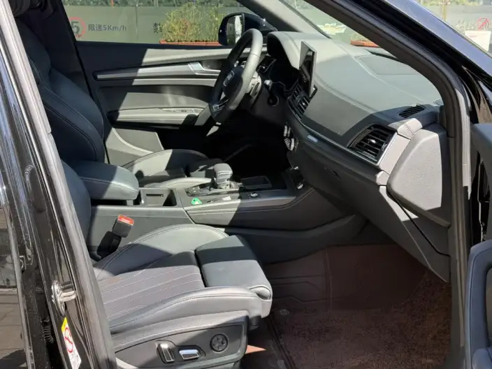 Audi Q5L 2024 Model 45TFSI Luxury Dynamic Model – фото 10