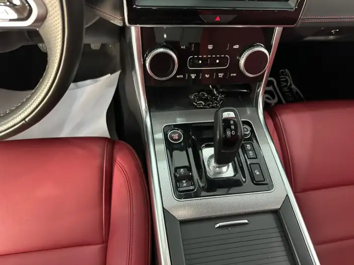 Jaguar XE L 2021 Model 2.0T 250PS R-DYNAMIC S Enterprising Sports Edition – фото 5