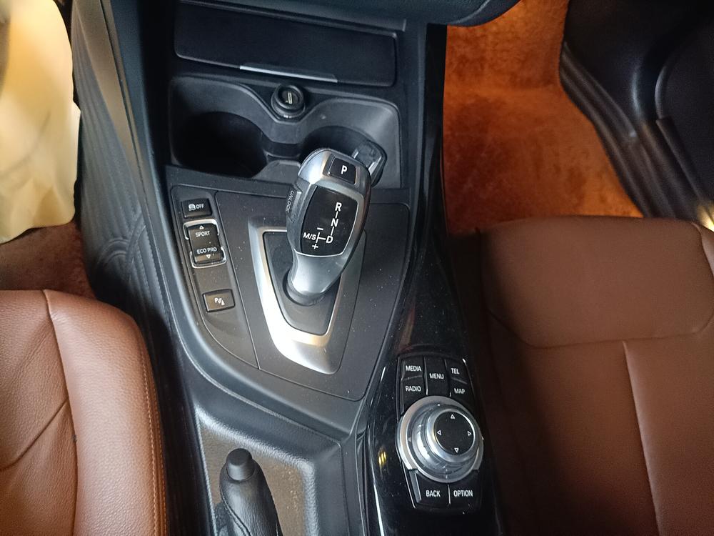 BMW 2 Series Imported 2015 модификация 220i Convertible Coupe Leading – фото 10