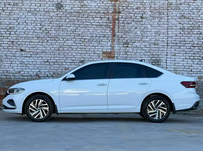 Volkswagen Lavida 2023 Model 300TSI DSG Manyi Edition – фото 3