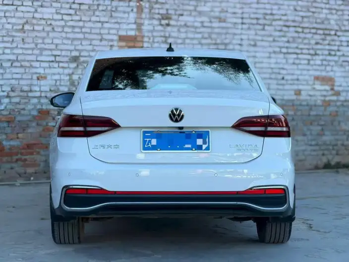 Volkswagen Lavida 2023 Model 300TSI DSG Manyi Edition – фото 4