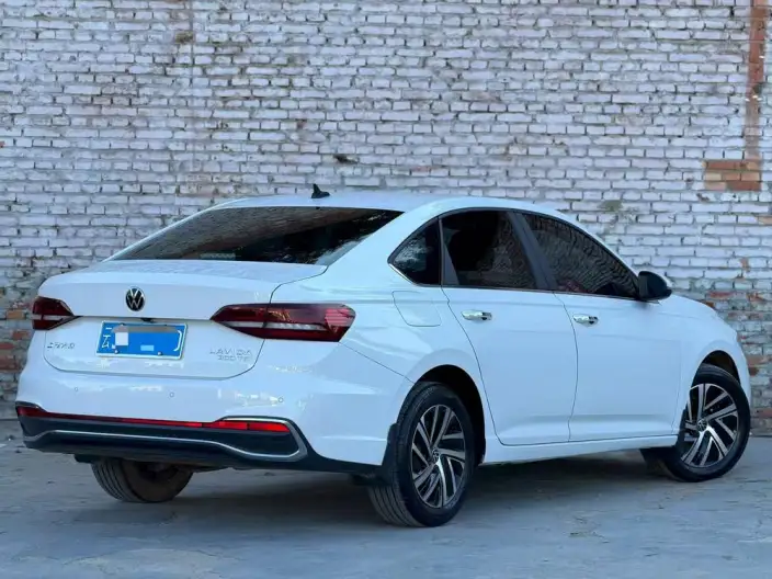 Volkswagen Lavida 2023 Model 300TSI DSG Manyi Edition – фото 5